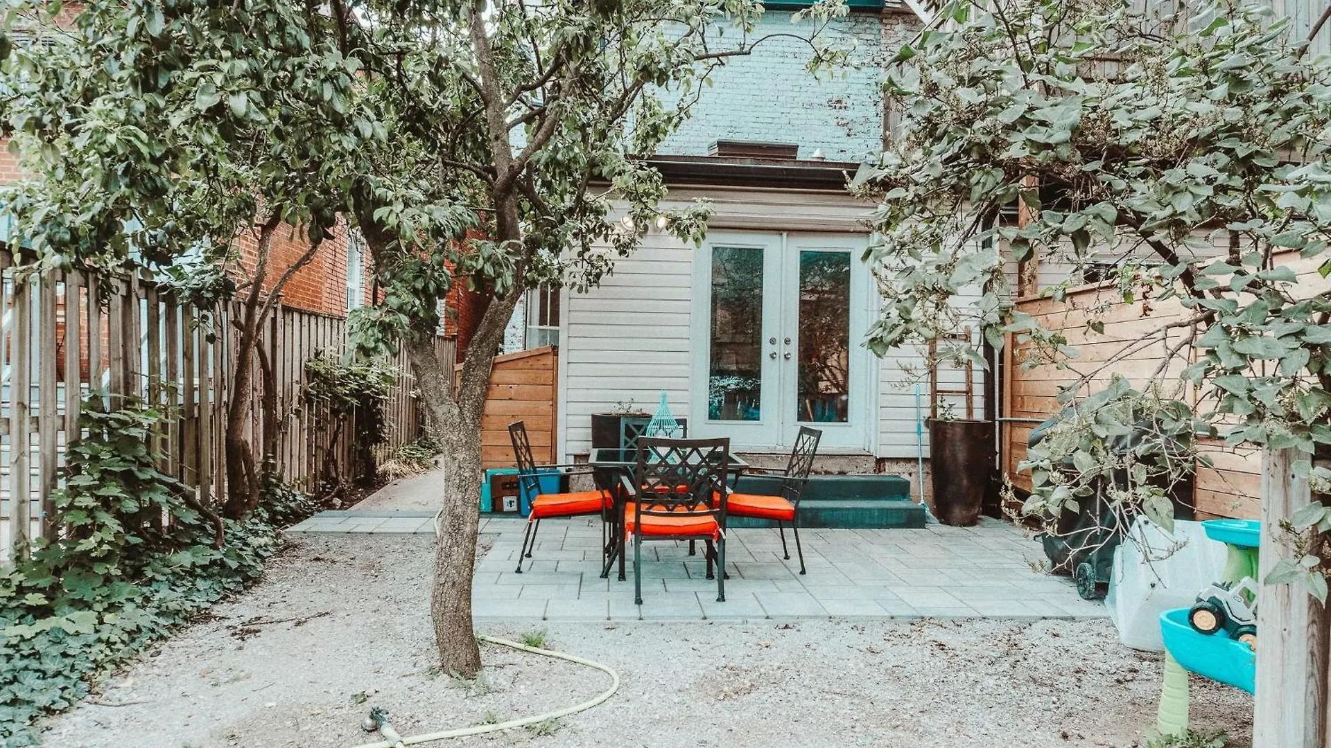 Willa Charming Family House 3 Bdr With Balcony Toronto Kanada