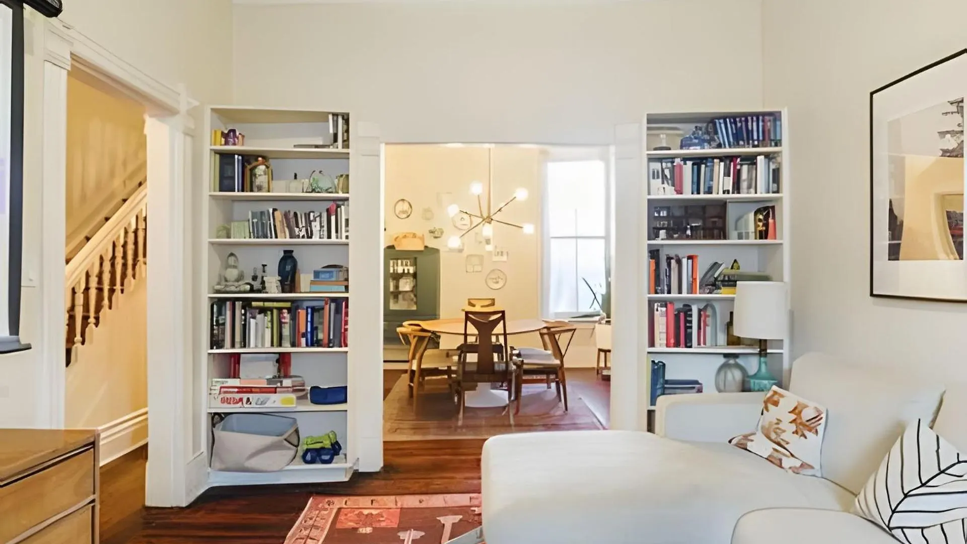 Dom wakacyjny Willa Charming Family House 3 Bdr With Balcony Toronto