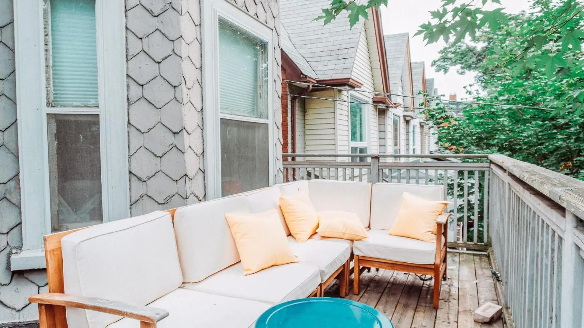 Dom wakacyjny Willa Charming Family House 3 Bdr With Balcony Toronto